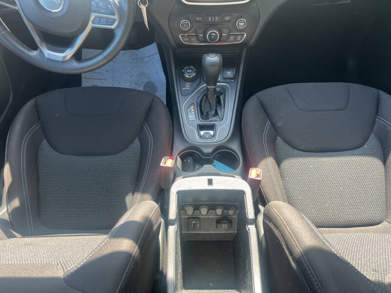 2019 Jeep Cherokee Latitude