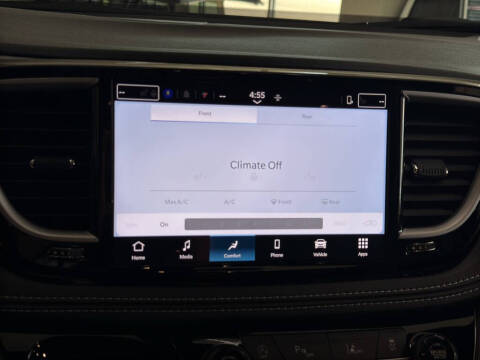 2027 Chrysler Pacifica Select