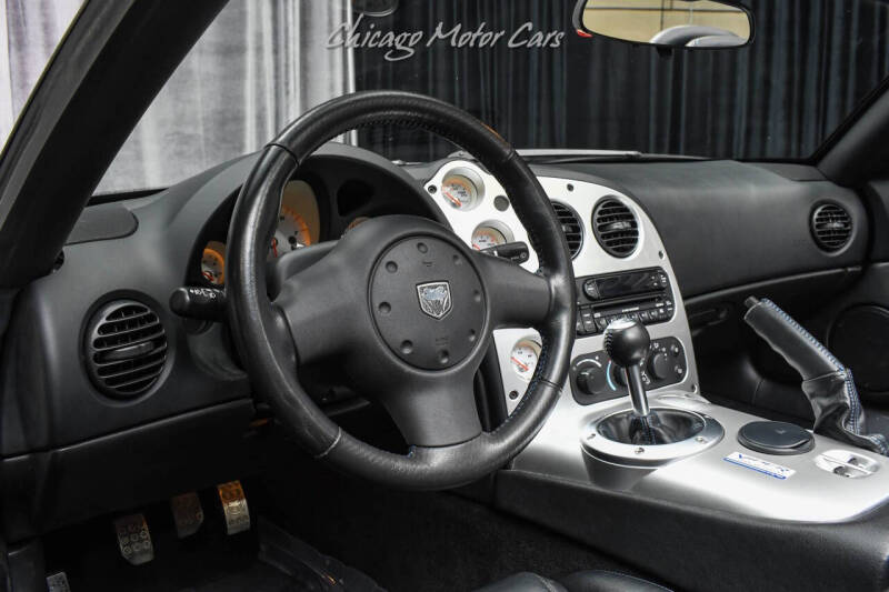 2005 Dodge Viper SRT-10