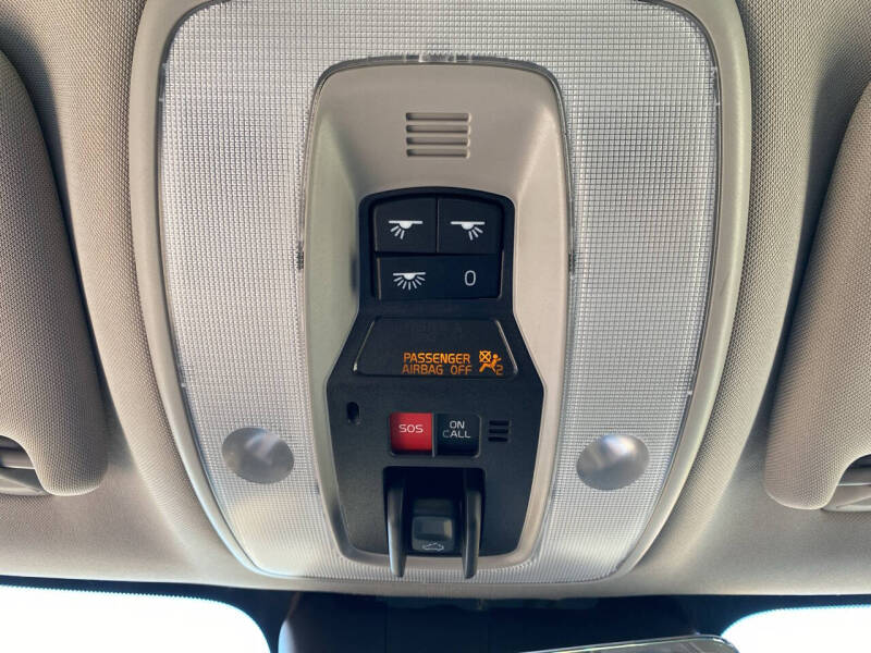 2016 Volvo XC70 T5 Classic Premier