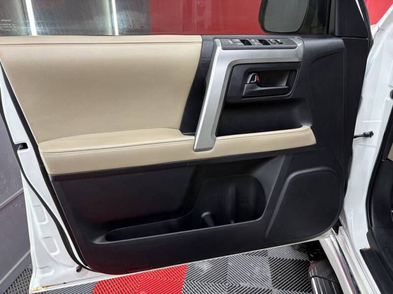 2013 Toyota 4Runner SR5