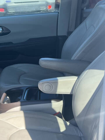 2020 Chrysler Pacifica Touring L