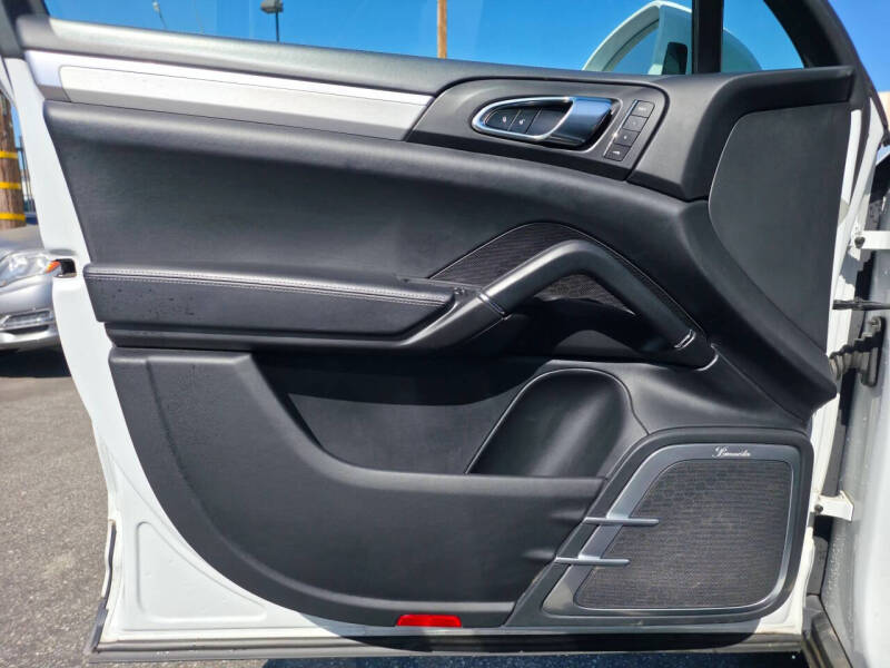 2015 Porsche Cayenne Turbo