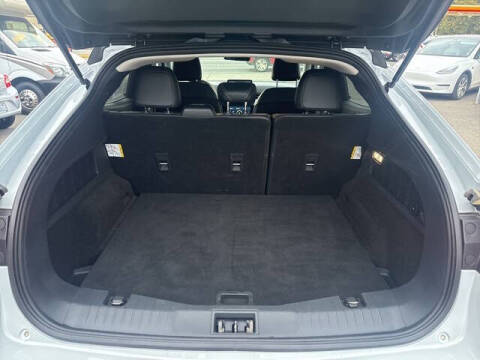 2022 Ford Mustang Mach-E Select