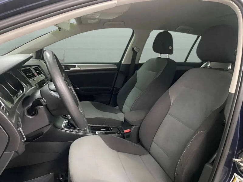 2016 Volkswagen e-Golf SE