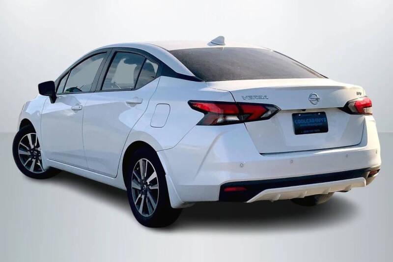 2022 Nissan Versa SV