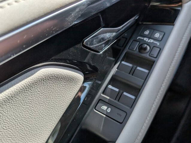 2023 Land Rover Range Rover Evoque P250 SE