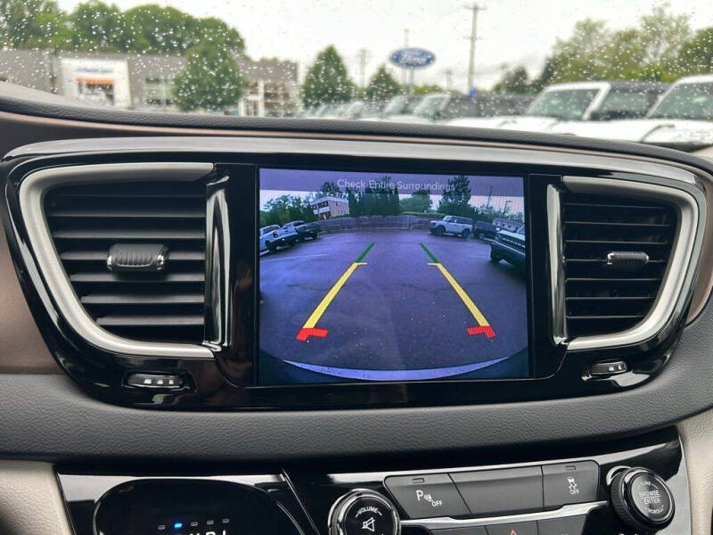 2017 Chrysler Pacifica Touring-L