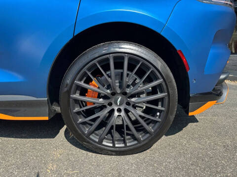 2023 Aston Martin DBX 707