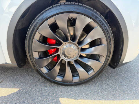2023 Tesla Model Y Performance