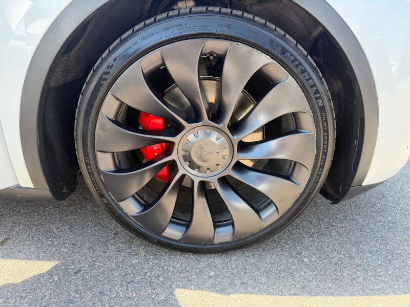 2023 Tesla Model Y Performance