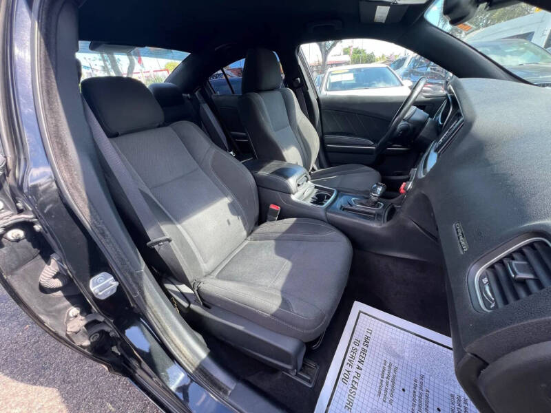 2016 Dodge Charger SXT