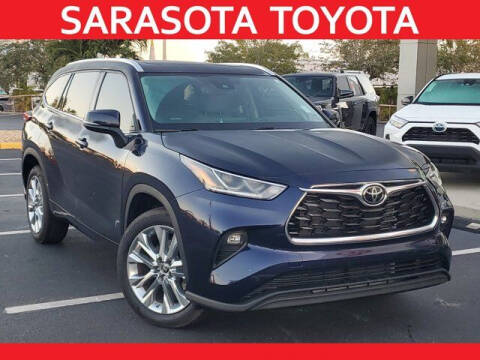 2022 Toyota Highlander for sale at Sarasota Toyota in Sarasota FL