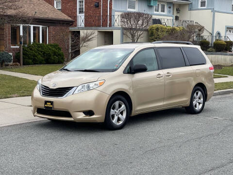 2012 Toyota Sienna for sale at Reis Motors LLC in Lawrence NY