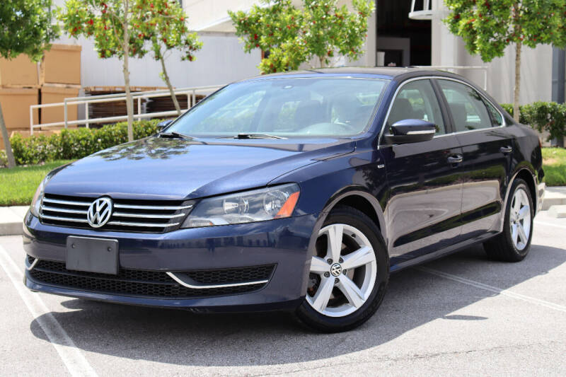 2014 Volkswagen Passat 1.8T Wolfsburg Edition PZEV