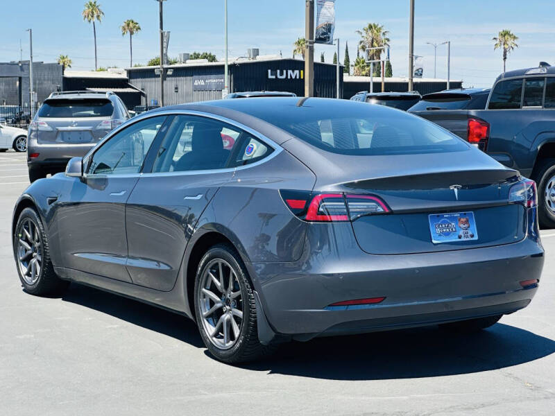 2018 Tesla Model 3 Mid Range