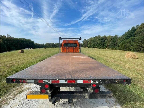 2017 Freightliner M2 106