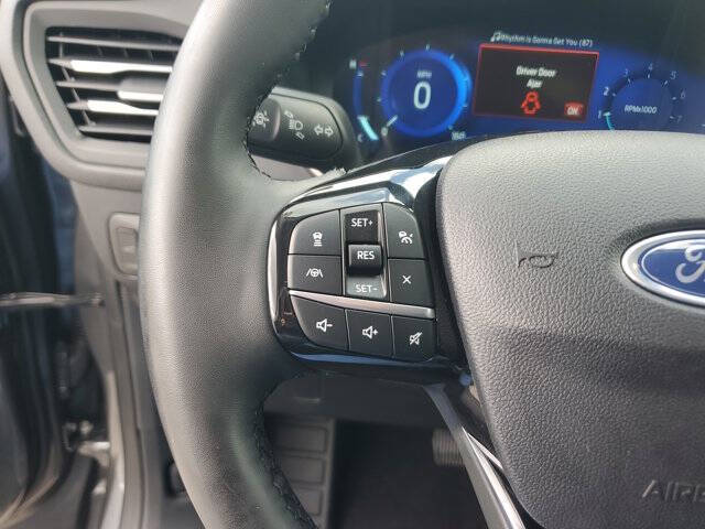 2022 Ford Escape SEL