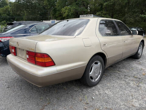 2000 Lexus LS 400
