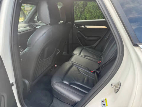 2017 Audi Q3 2.0T quattro Premium Plus