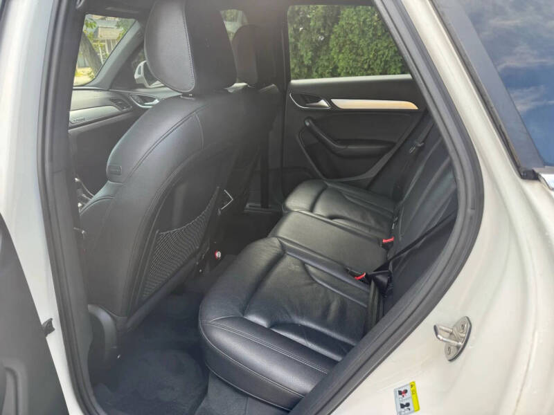 2017 Audi Q3 2.0T quattro Premium Plus