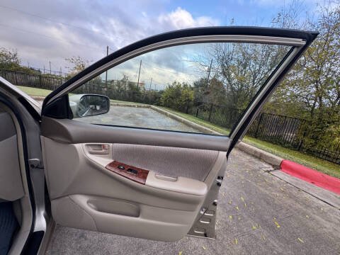 2005 Toyota Corolla LE