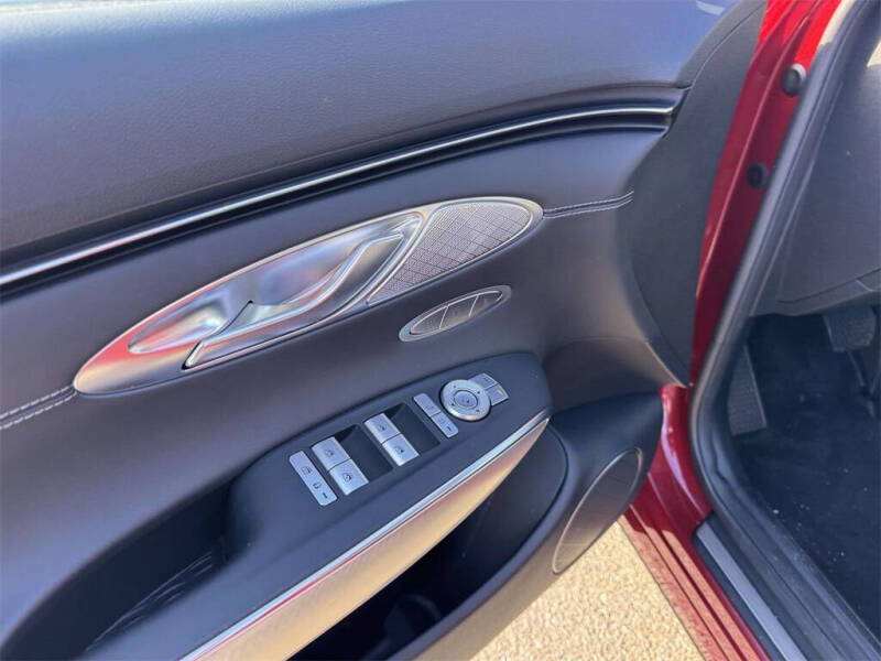 2023 Genesis GV70 2.5T Standard