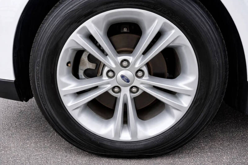 2017 Ford Taurus SE