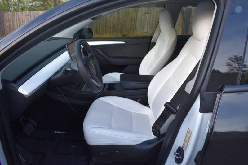 2023 Tesla Model Y Long Range - Photo 10