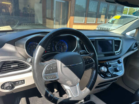 2020 Chrysler Pacifica Touring L