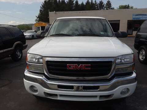 2005 GMC Sierra 1500 for sale at Dun Rite Car Sales in Cochranville PA