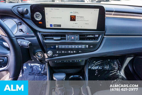 2024 Lexus ES 300h Luxury