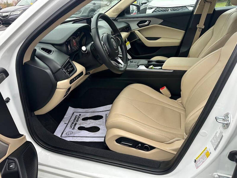 2025 Acura TLX w/Tech