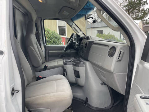 2014 Ford E-Series E-350 SD