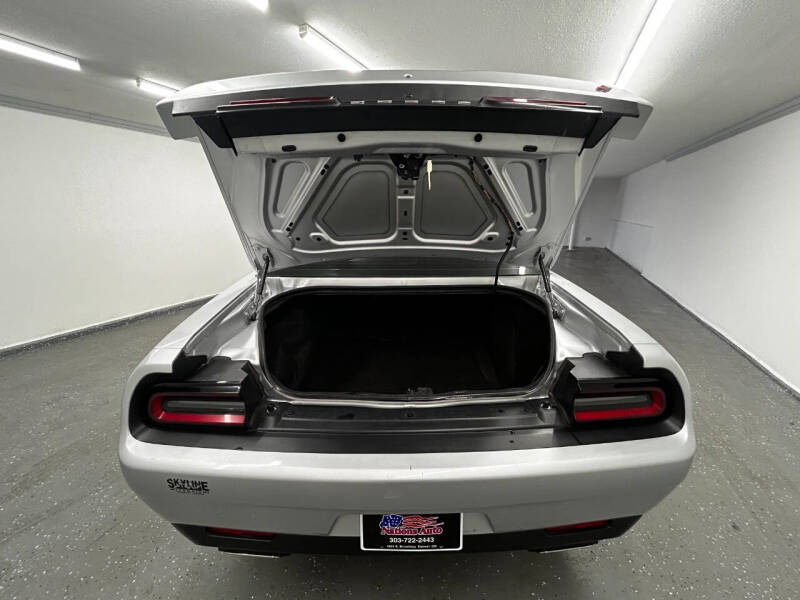 2021 Dodge Challenger SXT