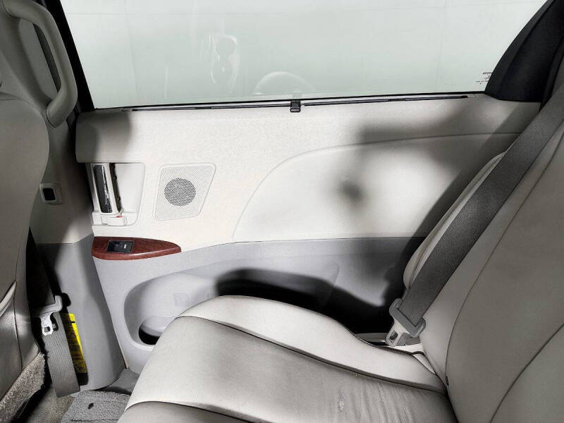 2013 Toyota Sienna