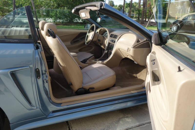 2001 Ford Mustang