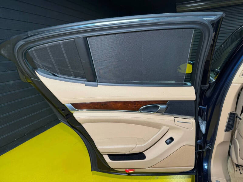 2012 Porsche Panamera