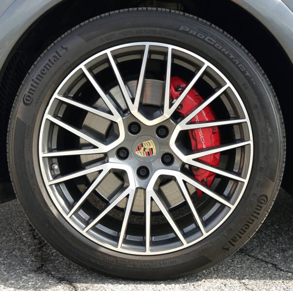 2021 Porsche Cayenne GTS