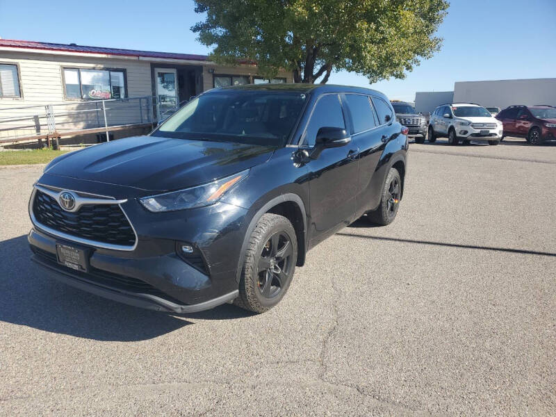 2023 Toyota Highlander LE's photo