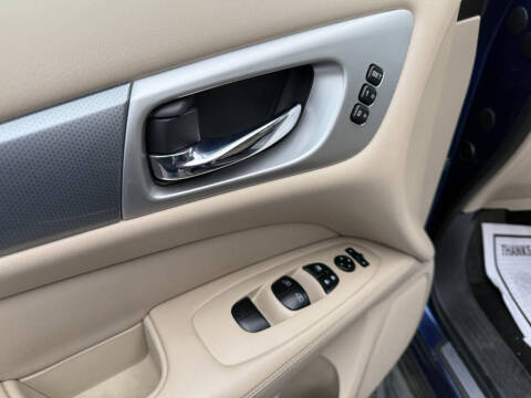 2018 Nissan Pathfinder SL