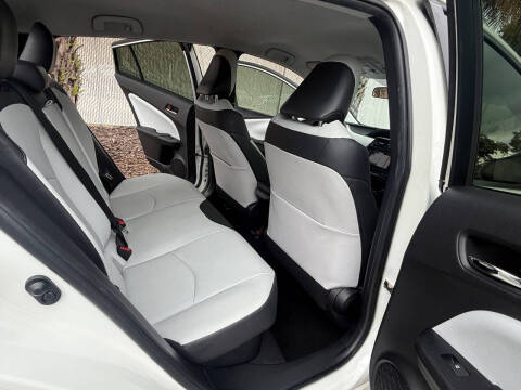 2017 Toyota Prius Three Touring