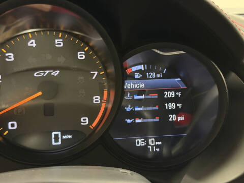 2016 Porsche Cayman GT4