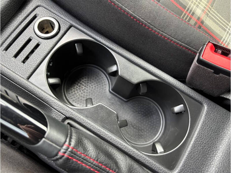 2017 Volkswagen Golf GTI S
