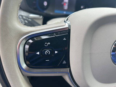 2024 Volvo XC60 B5 Plus Dark Theme