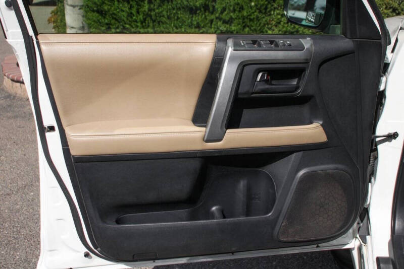 2013 Toyota 4Runner SR5