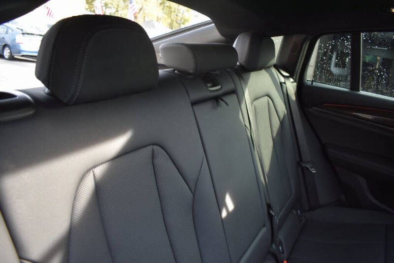 2024 BMW X4 xDrive30i