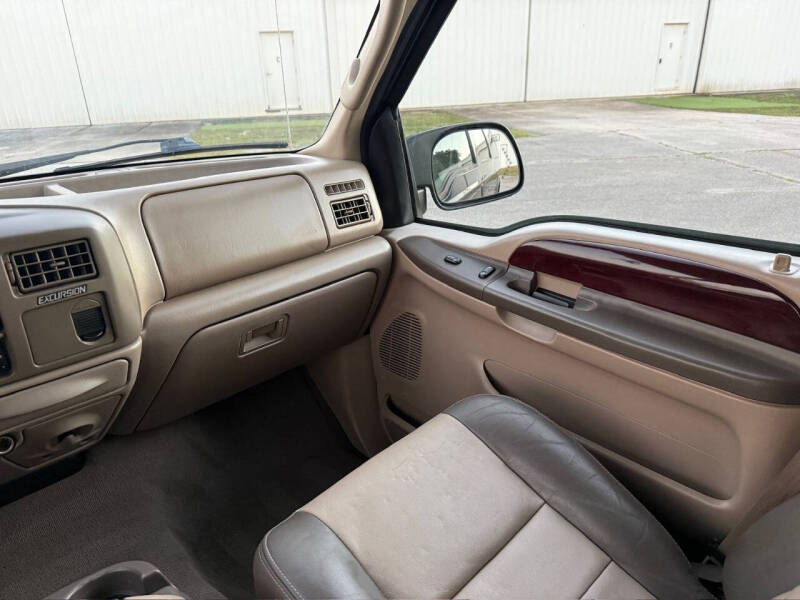 2004 Ford Excursion Eddie Bauer