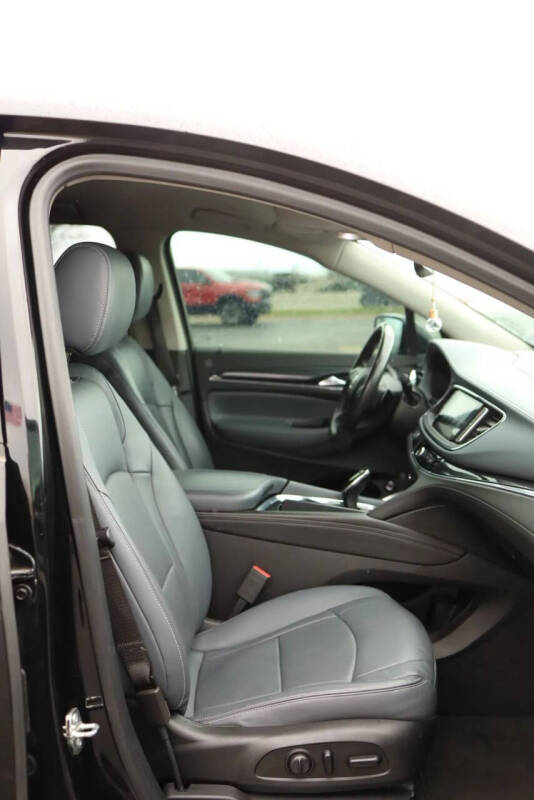 2020 Buick Enclave Essence