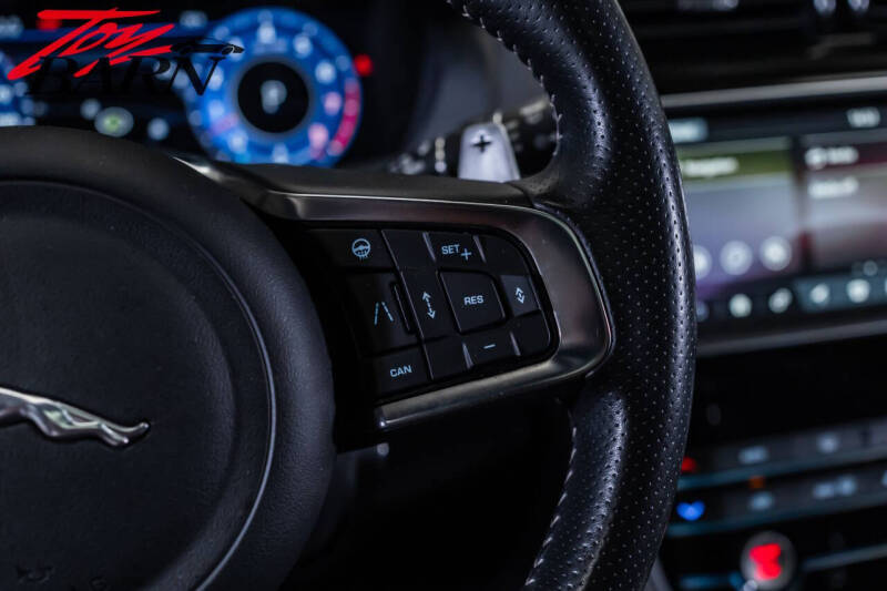 2020 Jaguar F-PACE SVR